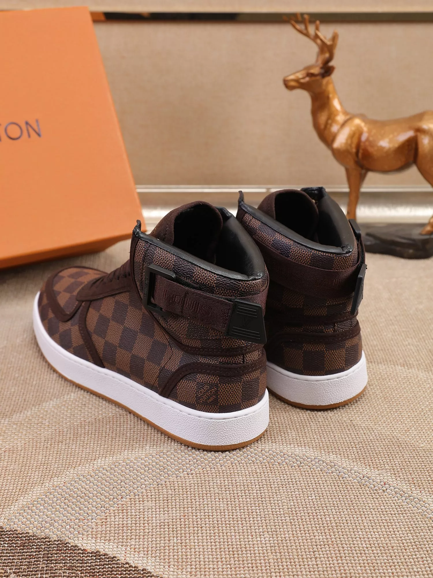 louis vuitton high tops chaussures pour homme s_12ba1aa4